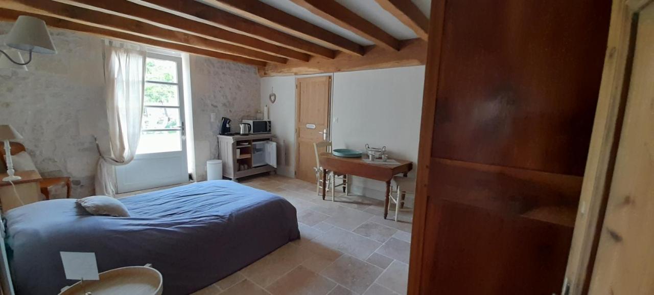 Suite De Charme Dans Une Maison Charentaise Cozes Luaran gambar